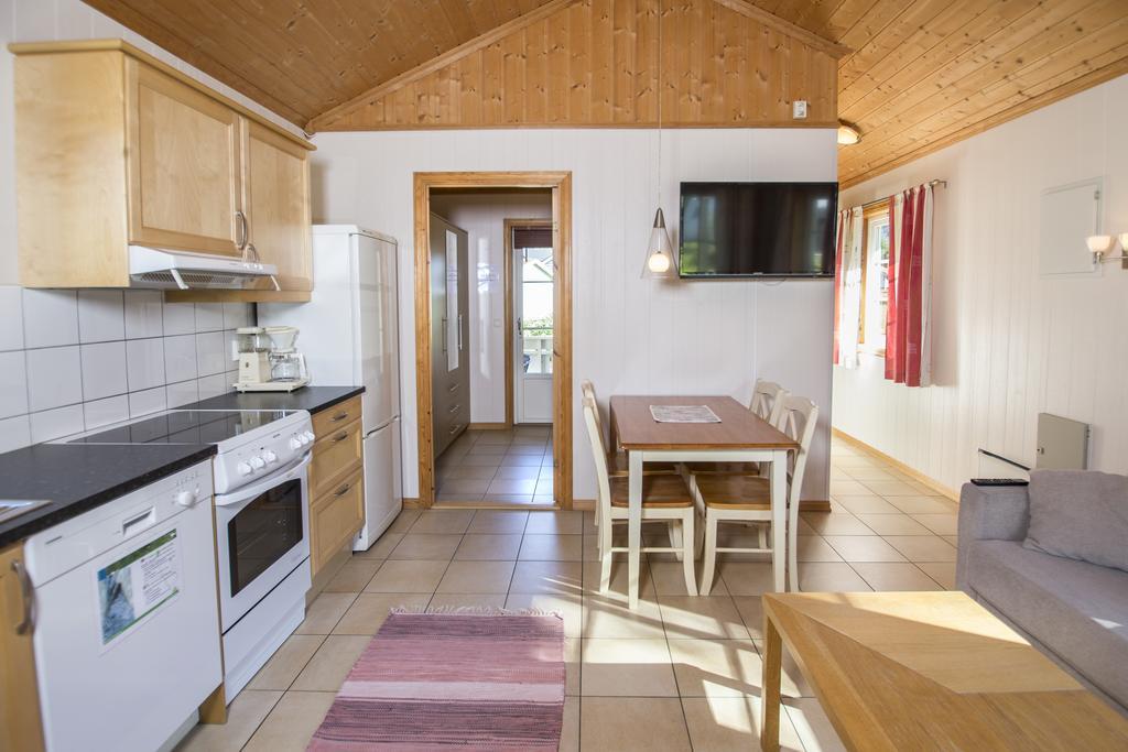 Jolstraholmen Camping Og Hytter Vassenden Zimmer foto